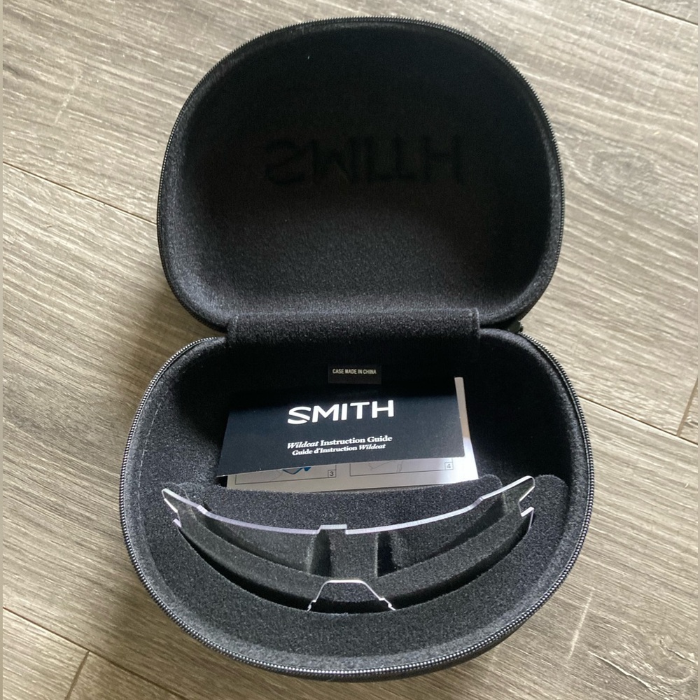 COPY - Smith Wildcat hard case and replacement lens clear brand new